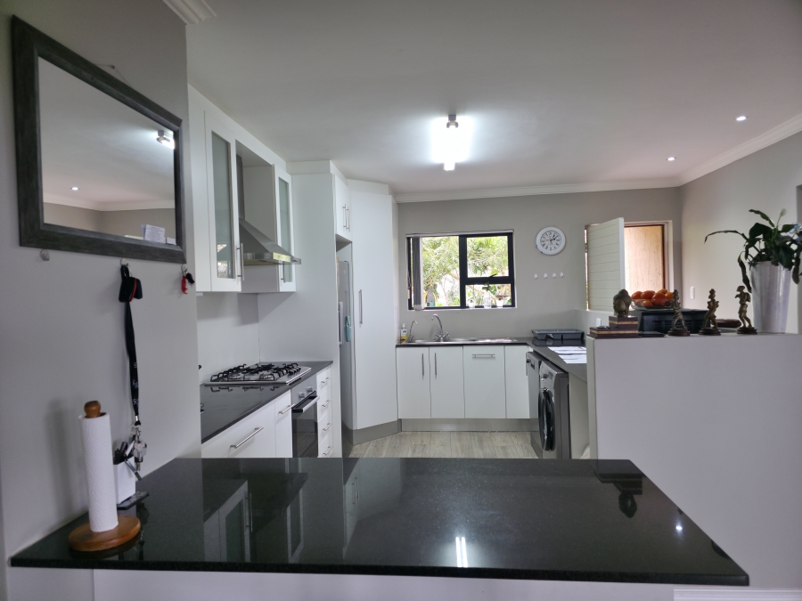 2 Bedroom Property for Sale in Noorsekloof Eastern Cape